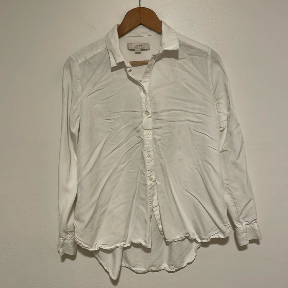 LOFT Size Medium White Button Up Blouse